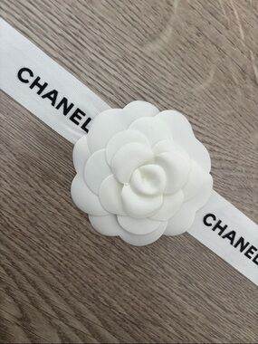 CHANEL authentic- White Camellia Flower Brooch - Elegant Women’s Accessory